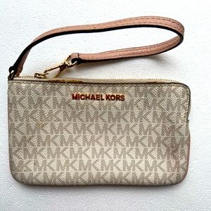 Michael Kors Women’s Top Zip Wristlet In Signature Powder Blush Vanilla Multi